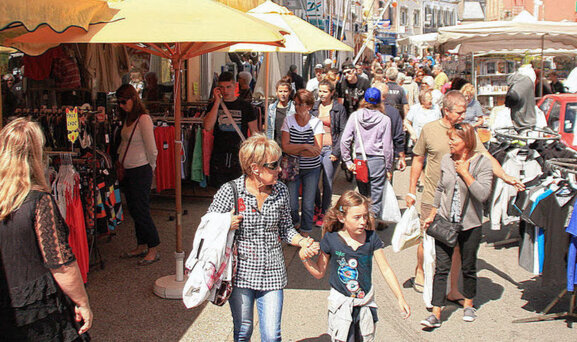 BRADERIE DES COMMERCANTS