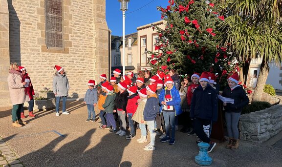 LES  ENFANTS  CHANTENT  NOËL !