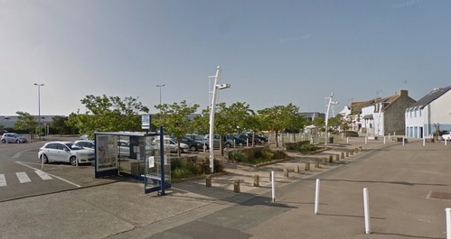 ARRET DE BUS - PLACE DE LA PETITE SOLE